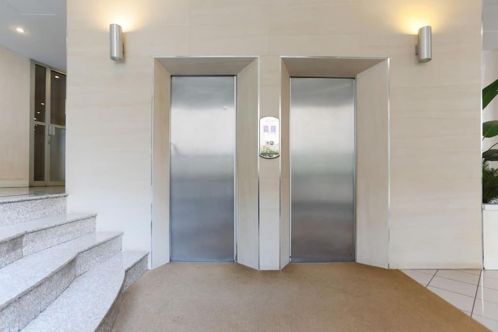 Porta Nuova Moscova: Cozy Apartment Near Duomo! ミラノ エクステリア 写真