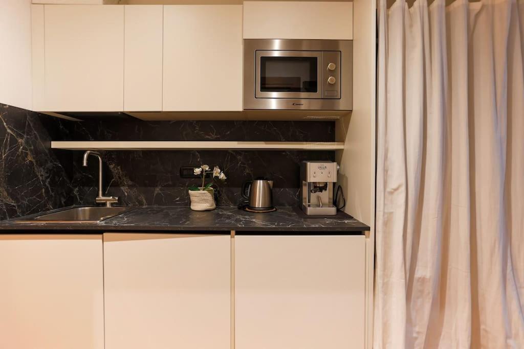 Porta Nuova Moscova: Cozy Apartment Near Duomo! ミラノ エクステリア 写真