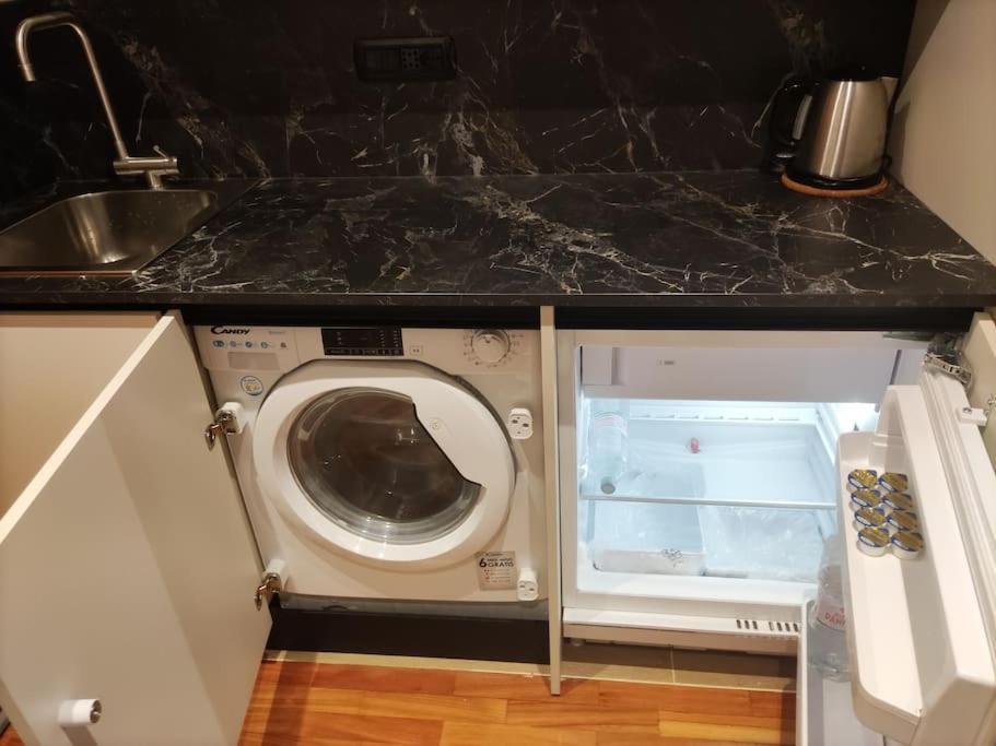 Porta Nuova Moscova: Cozy Apartment Near Duomo! ミラノ エクステリア 写真